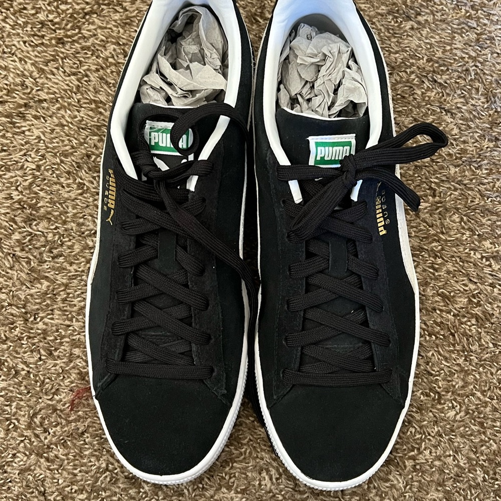 Puma Suedes (Black)